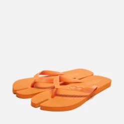 Mens Cole Cole New Wave Flip Flop -Sandals & Slides Shop hp 525060 b scaled