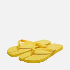 Mens Cole Cole New Wave Flip Flop -Sandals & Slides Shop hp 525061 b scaled