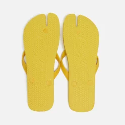 Mens Cole Cole New Wave Flip Flop -Sandals & Slides Shop hp 525061 e scaled