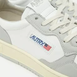 Mens Autry 01 Low Sneaker -Sandals & Slides Shop hp 557994 d scaled