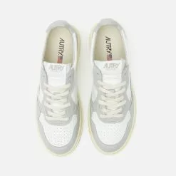Mens Autry 01 Low Sneaker -Sandals & Slides Shop hp 557994 f scaled