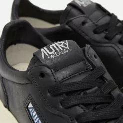 Mens Autry Medalist Low -Sandals & Slides Shop hp 624539 d scaled